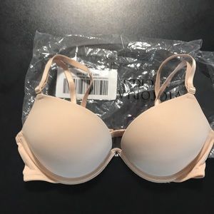 Victoria’s secret nude bra 34 B super push up NWT